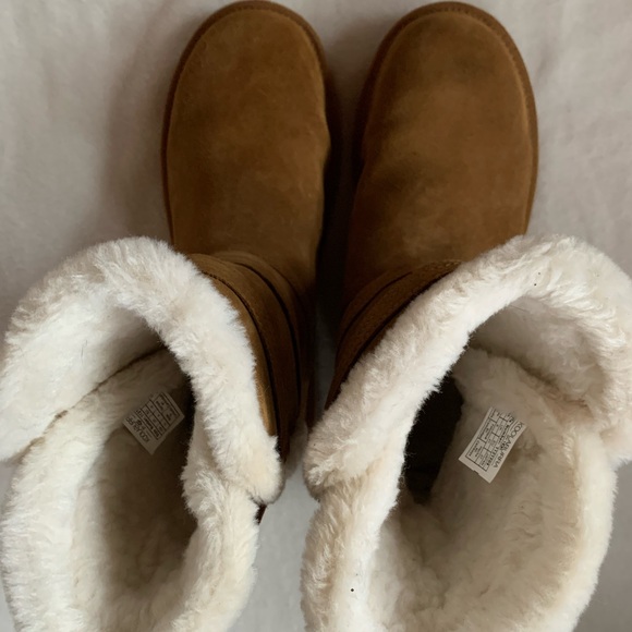 Koolaburra by UGG Brown Shearling Winter Boots - Picture 3 of 8